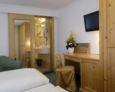 4a0322bc205909f2faae7abb392e40449508160e-69